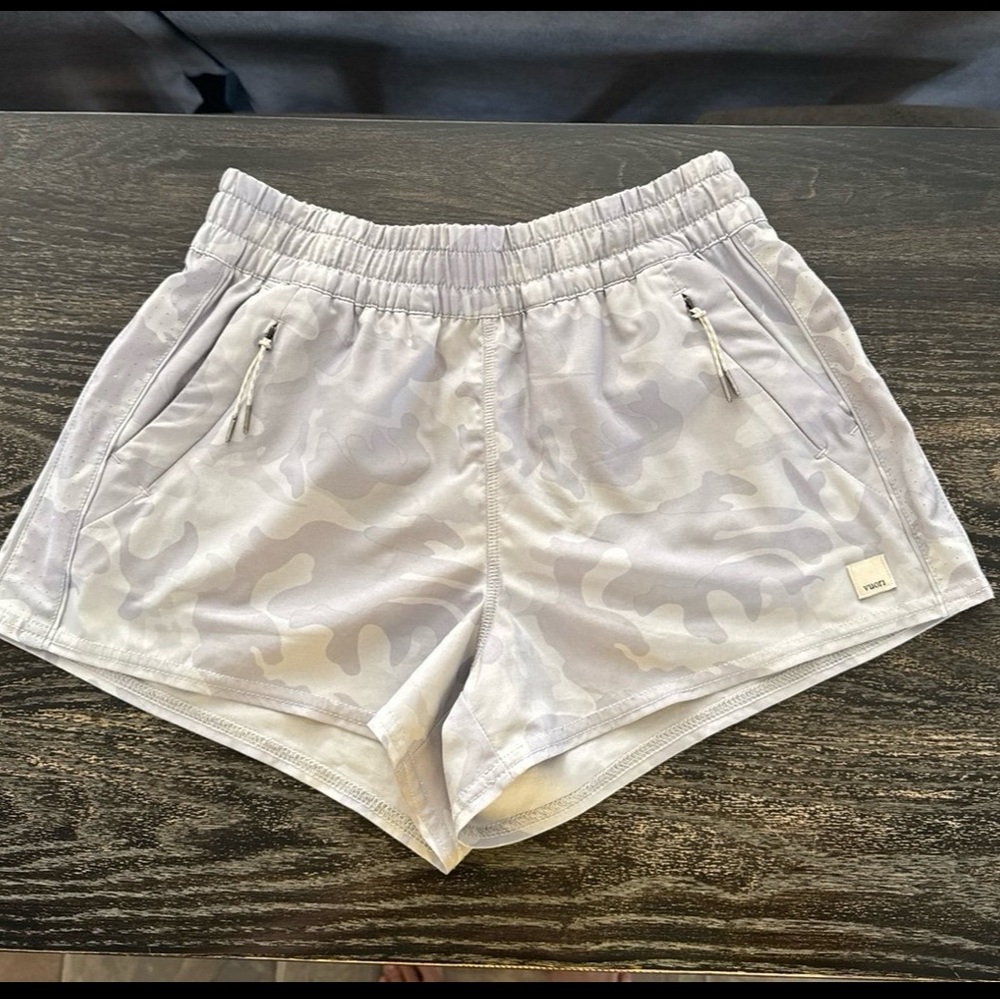 Vuori Women's Light Gray Camo Athletic Shorts
